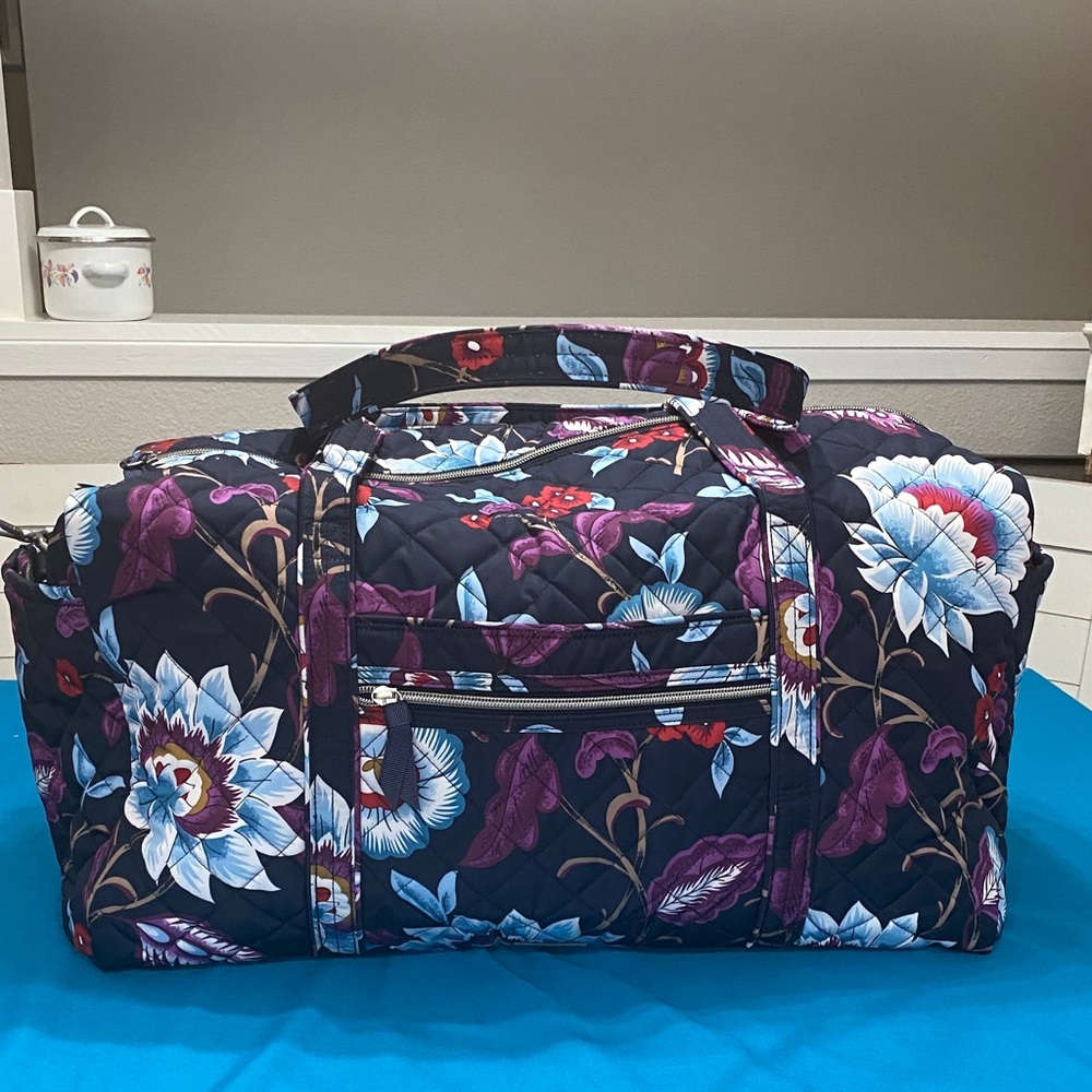 New Vera Bradley Large Travel Duffel Bag